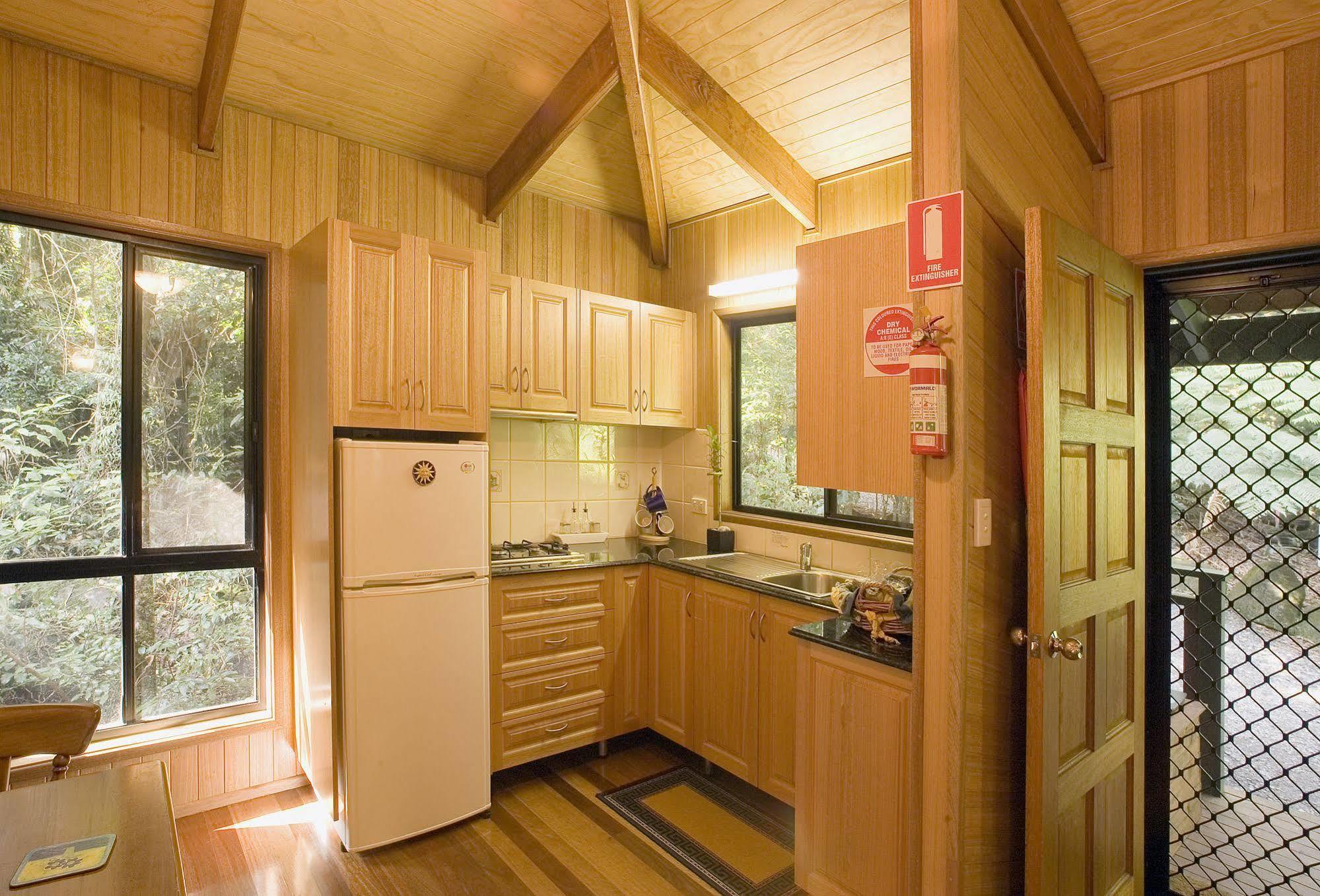 Вилла Springbrook Lyrebird Retreat Экстерьер фото