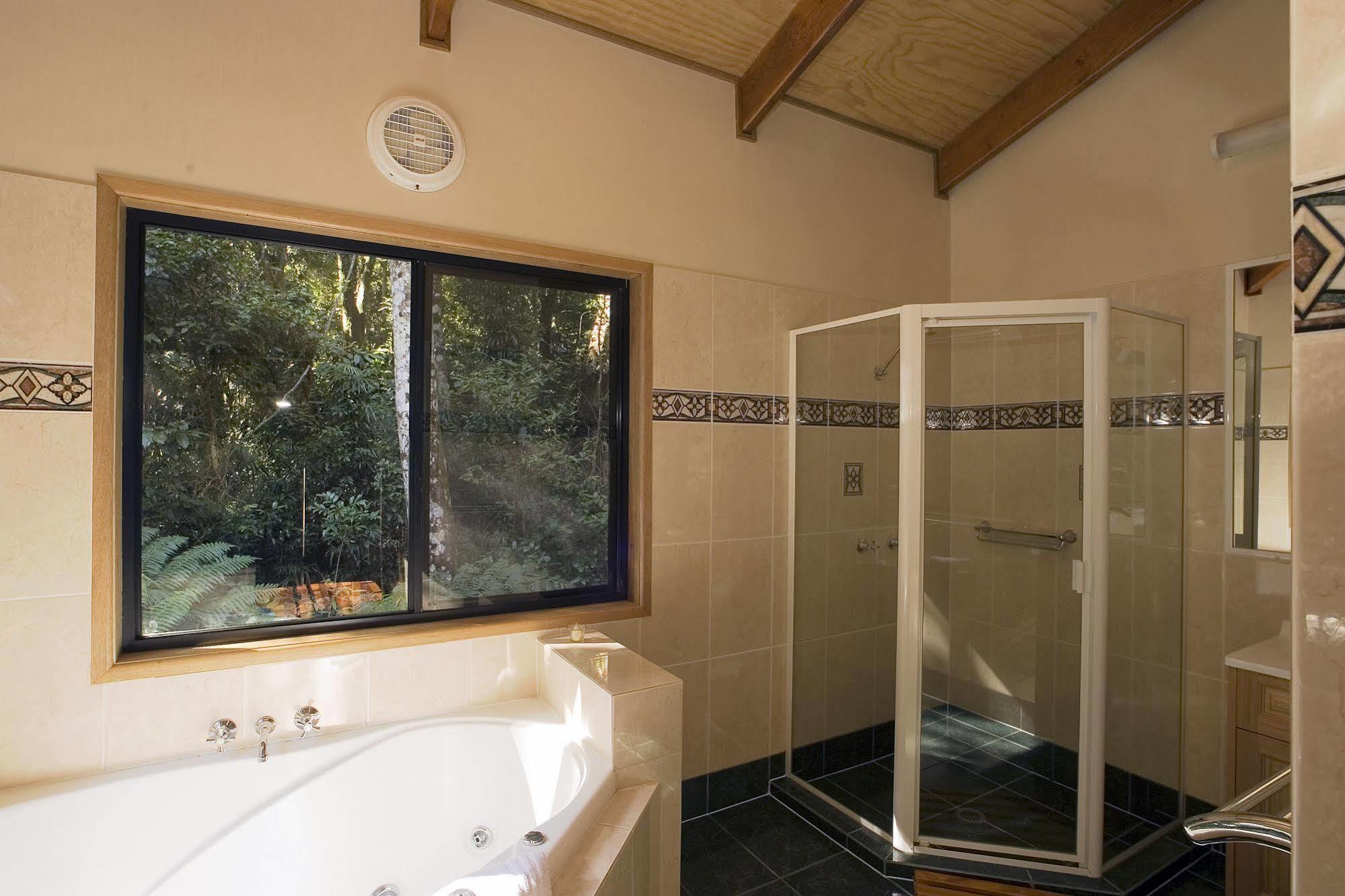 Вилла Springbrook Lyrebird Retreat Экстерьер фото